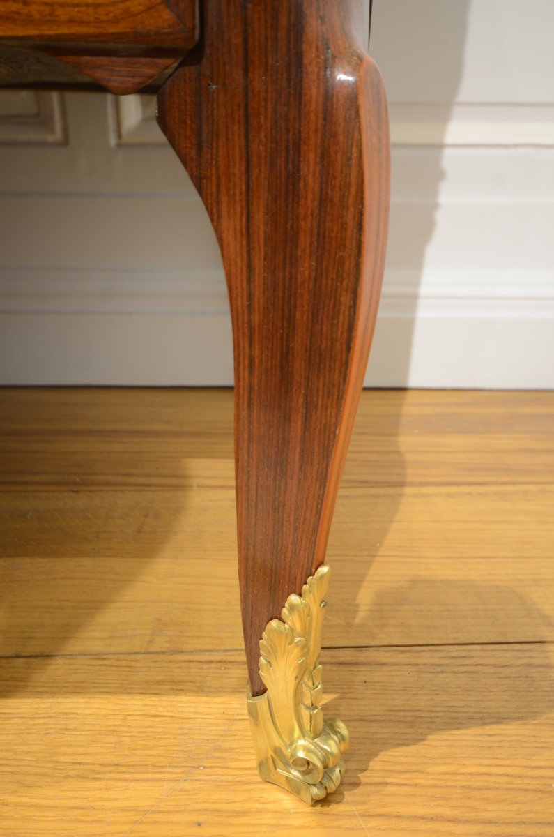 Jean Lapie (maître en 1762). Commode à ressauts d'époque Transition.-photo-5