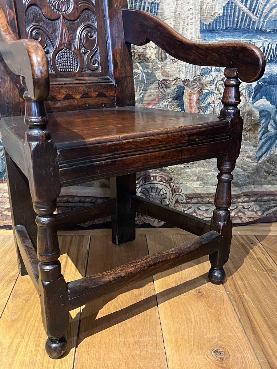 Fauteuil Charles Ier. Dix-septième siècle.-photo-2