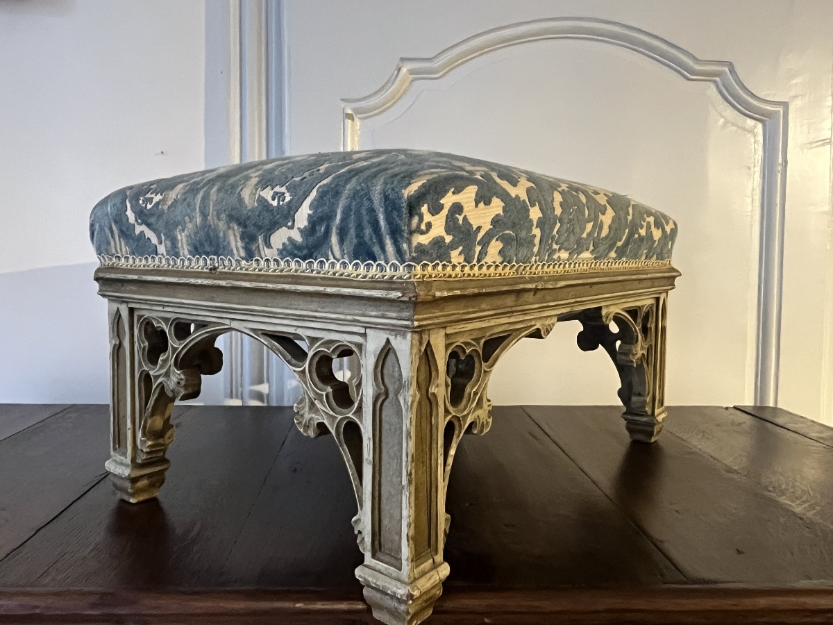 Gothic-style Stool. Nineteenth Century.-photo-4