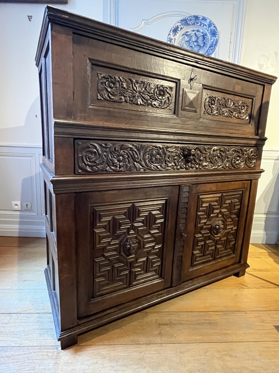 Buffet flamand. Dix-septième siècle.
