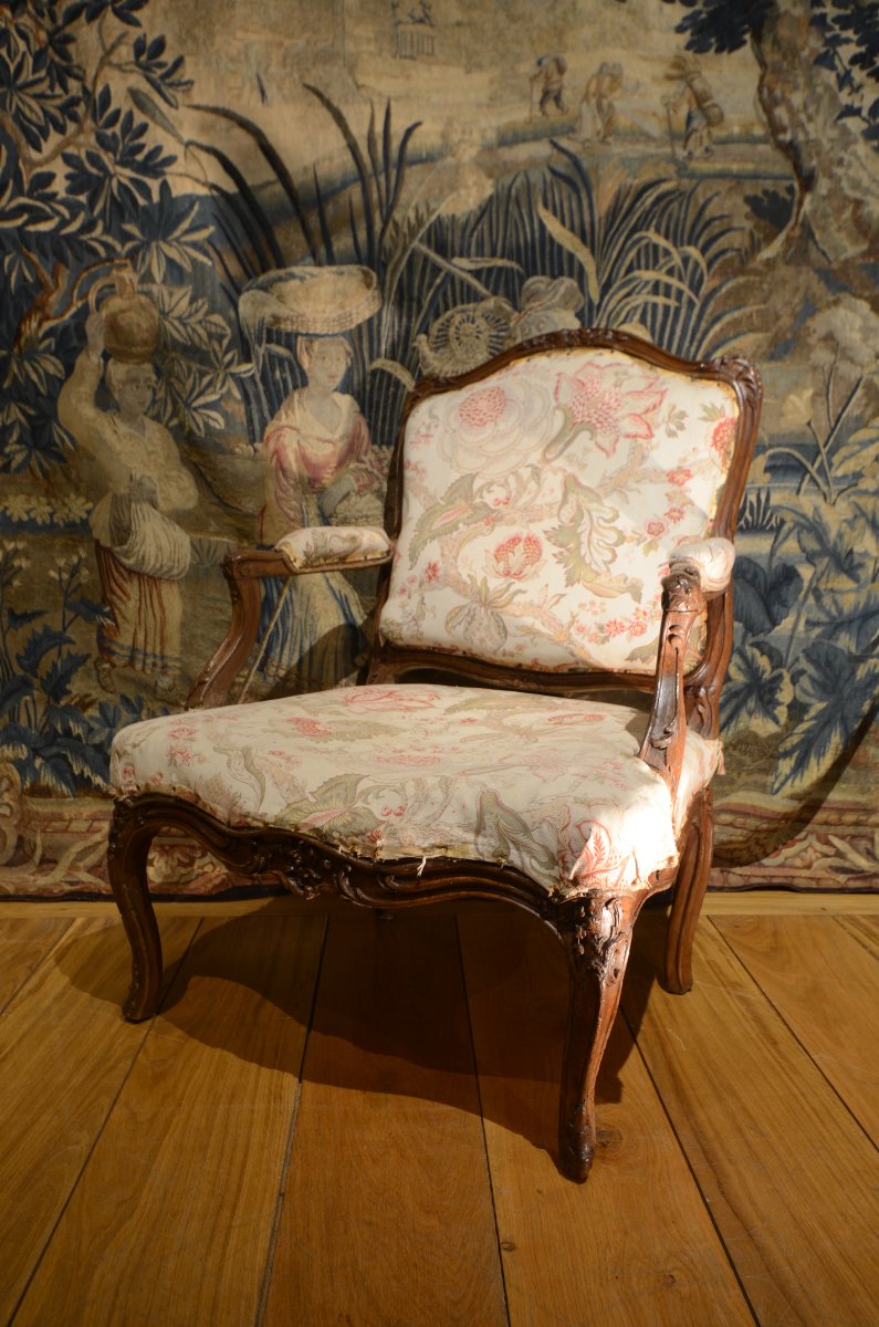 Beau fauteuil dos plat d'époque Louis XV.-photo-3