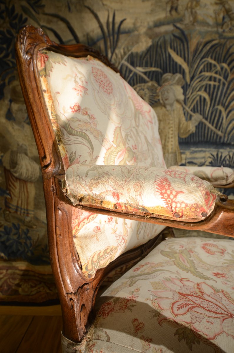Beau fauteuil dos plat d'époque Louis XV.-photo-4