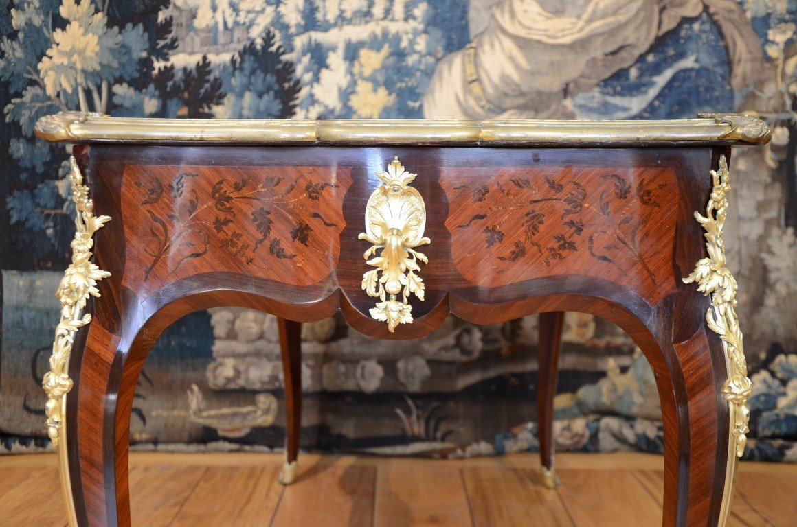 Bureau plat de style Louis XV. Seconde moitié du dix-neuvième siècle.-photo-4