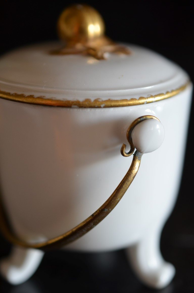 Paire de marmites en porcelaine. Dix-huitième siècle.-photo-6
