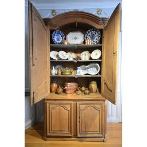 Buffet deux corps. Ile de France. Epoque Louis XIV.