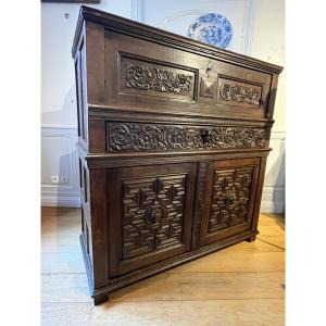 Flemish Sideboard. 17th Century.