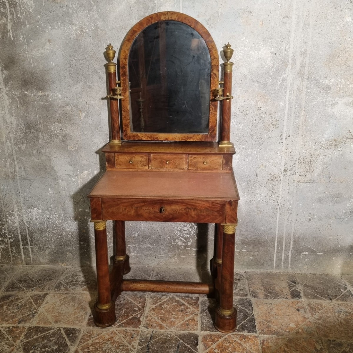 Coiffeuse Empire en placage d'acajou