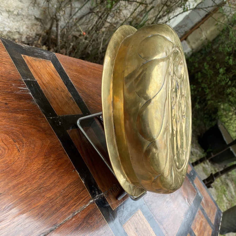 16th-century Offering Basin-photo-3