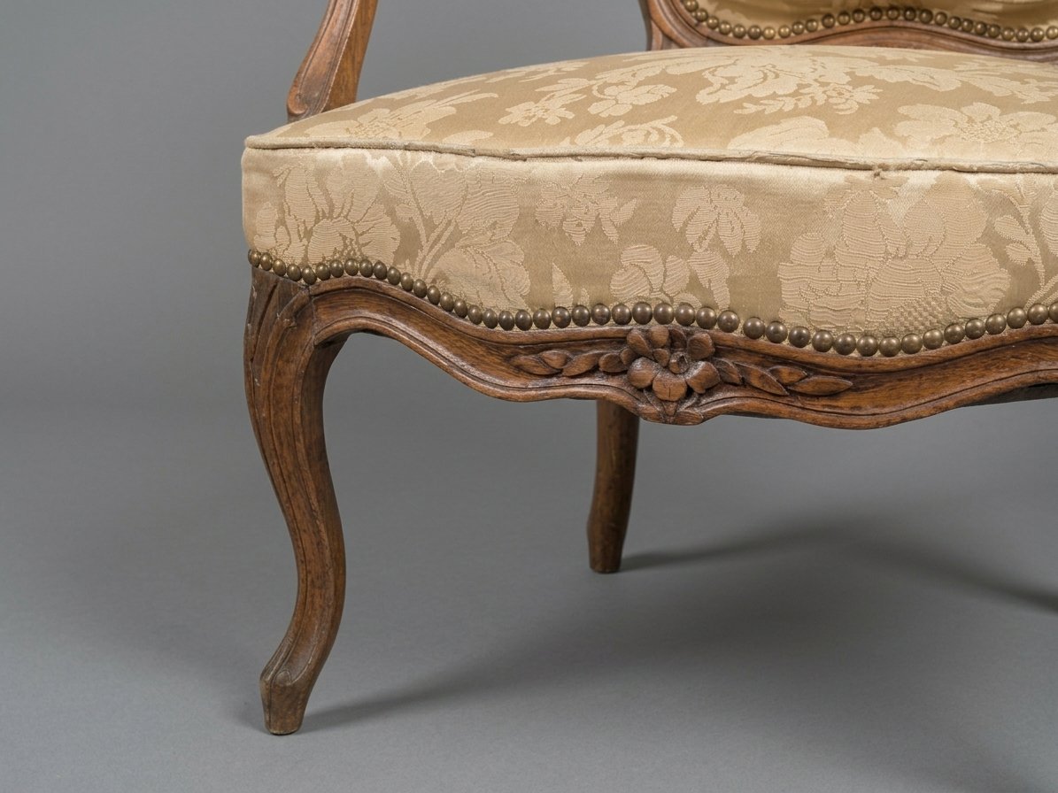 Pair Of Louis XV-era Cabriolet Armchairs – 18th-century Parisian Craftsmanship-photo-1