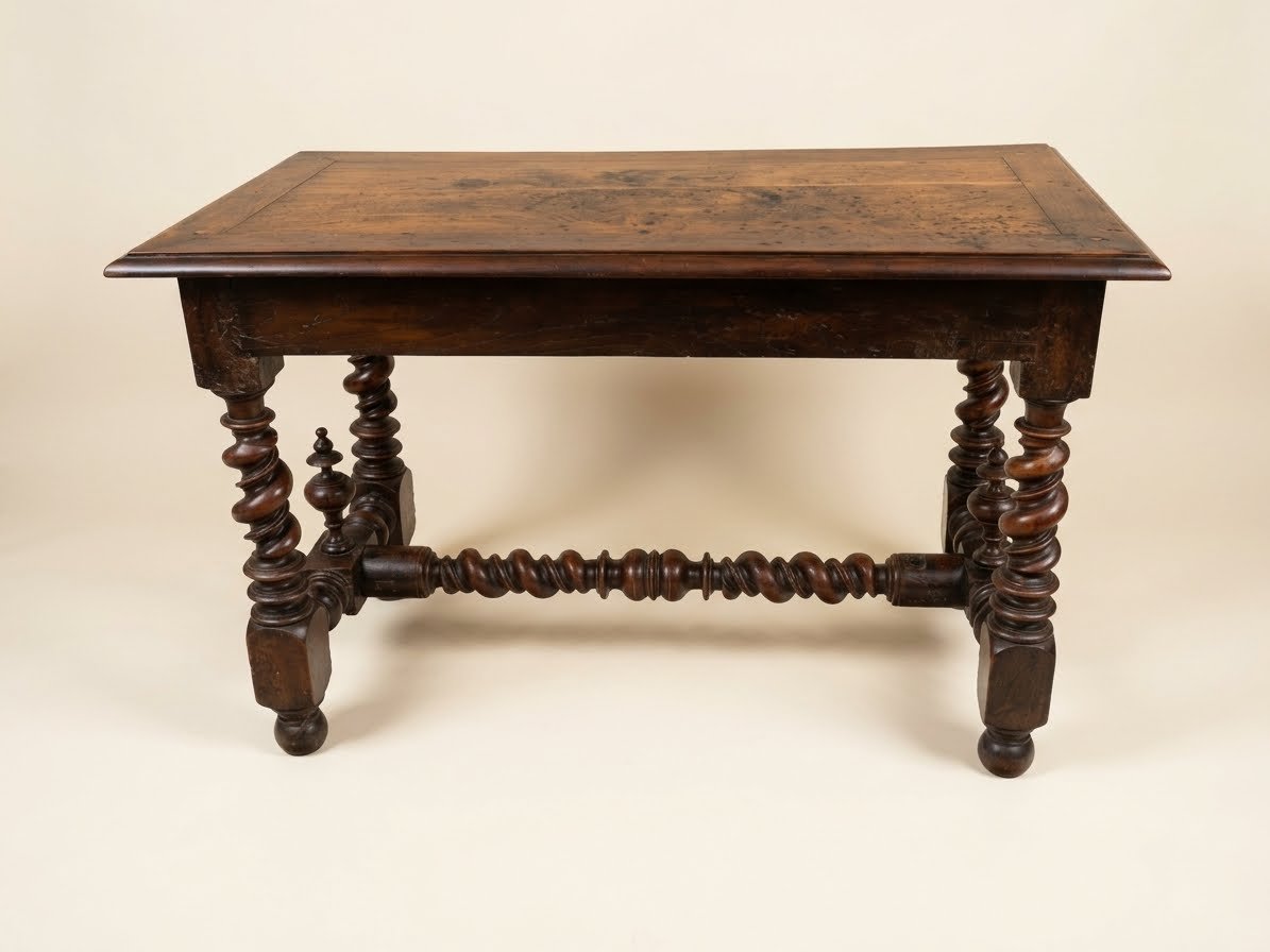 Table de milieu ou Bureau Louis XIII en Noyer Massif – XVIIIe siècle-photo-2
