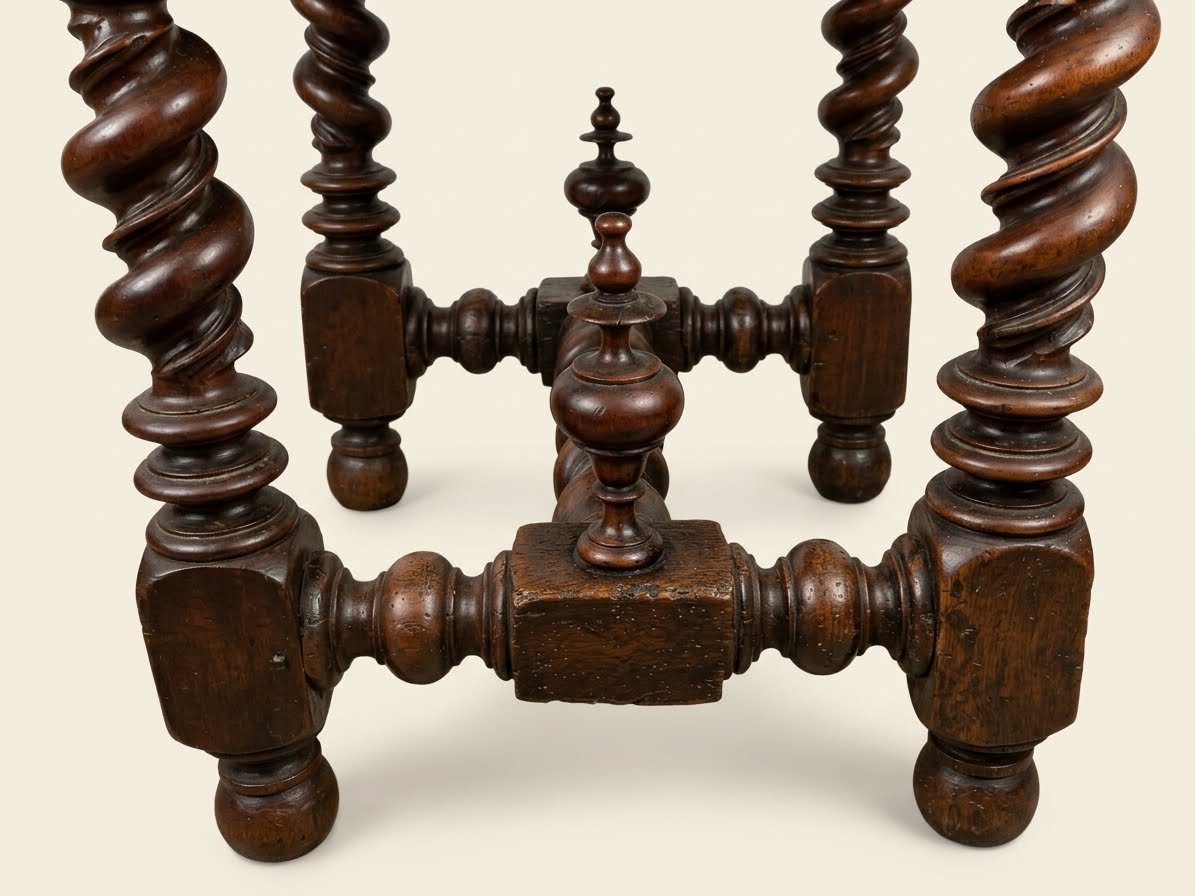 Table de milieu ou Bureau Louis XIII en Noyer Massif – XVIIIe siècle-photo-4