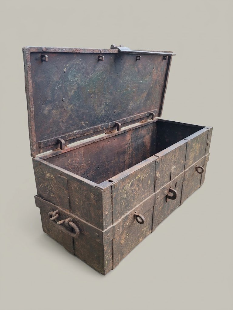 Important Marine Safe Or Wrought-iron Safe – 17th Century-photo-4