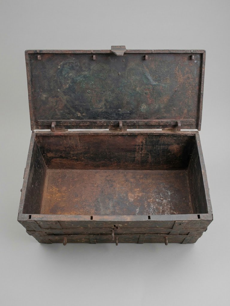 Important Marine Safe Or Wrought-iron Safe – 17th Century-photo-2