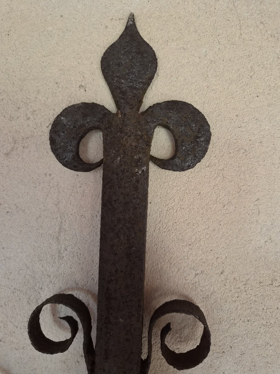Croix en fer forgé – Région Centre – Fin XVIIIe / Début XIXe siècle-photo-4