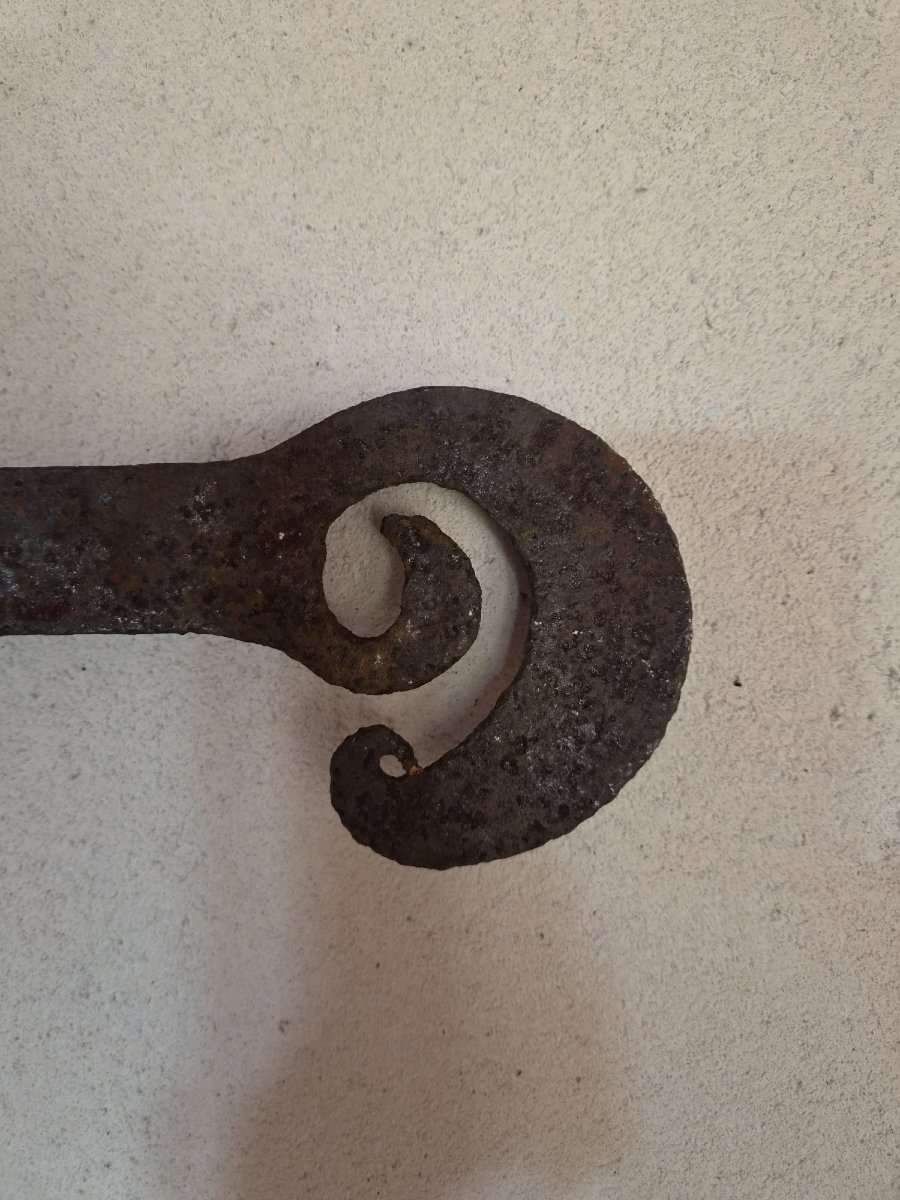 Croix en fer forgé – Région Centre – Fin XVIIIe / Début XIXe siècle-photo-1