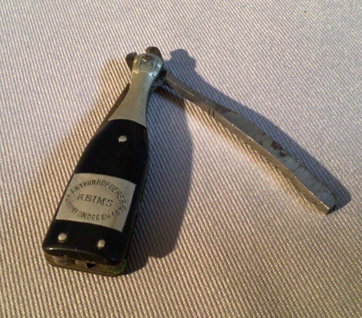 Roederer Reims Champagne Muselet Coupe Knife.-photo-2