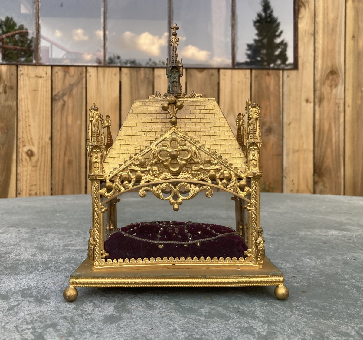Reliquary Shrine In Gilded Brass-photo-2