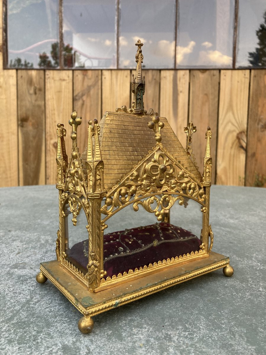 Reliquary Shrine In Gilded Brass-photo-1