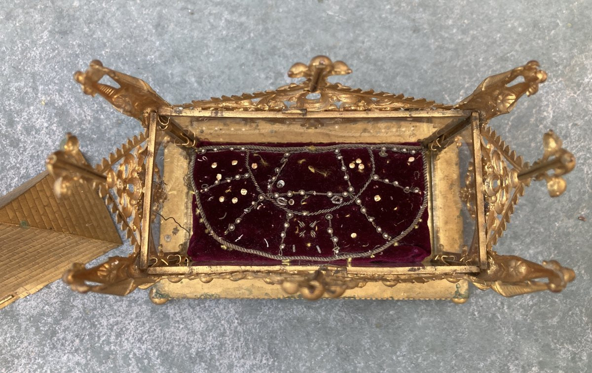 Reliquary Shrine In Gilded Brass-photo-4