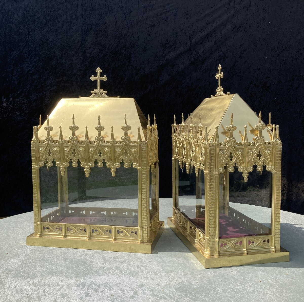 Ch&acirc;sses reliquaire en bronze dor&eacute; -photo-4