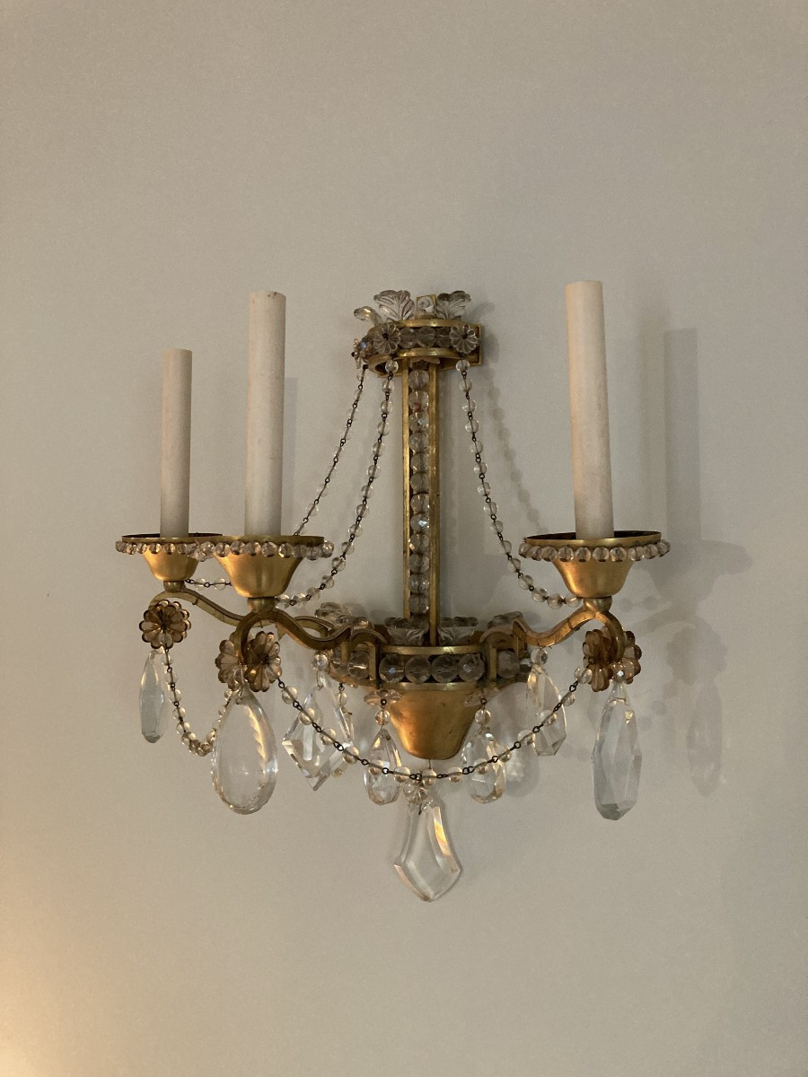 Pair Of Wall Sconces In Gilt Bronze, Crystals And Pearls.