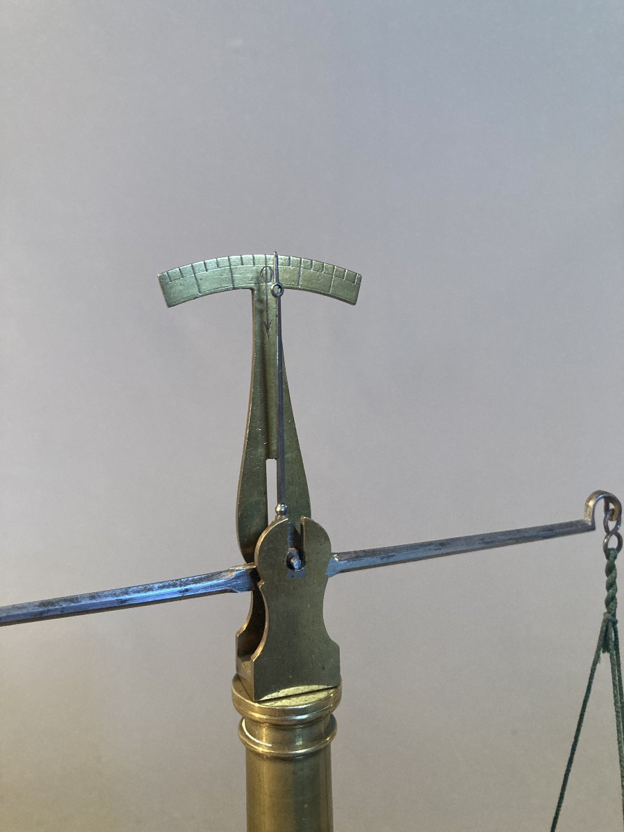 Late 18th Century Coin Weighing Scale On A Disengageable Column.-photo-4