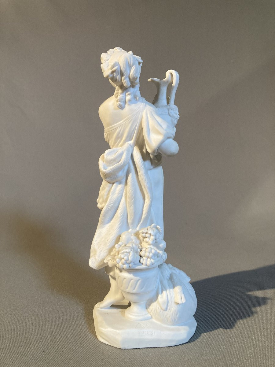 "Bacchante au vase" biscuit de Sèvres 1906-photo-1