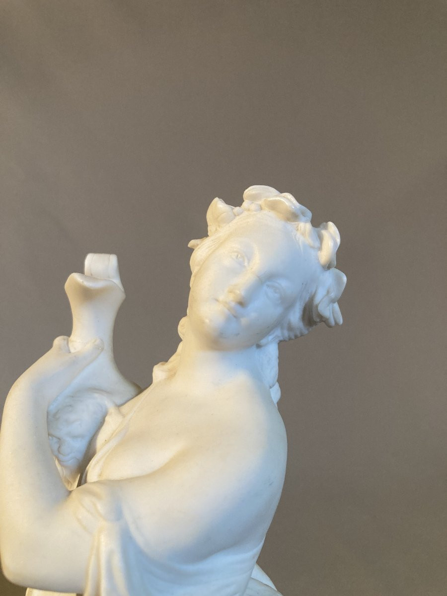 "Bacchante au vase" biscuit de Sèvres 1906-photo-3