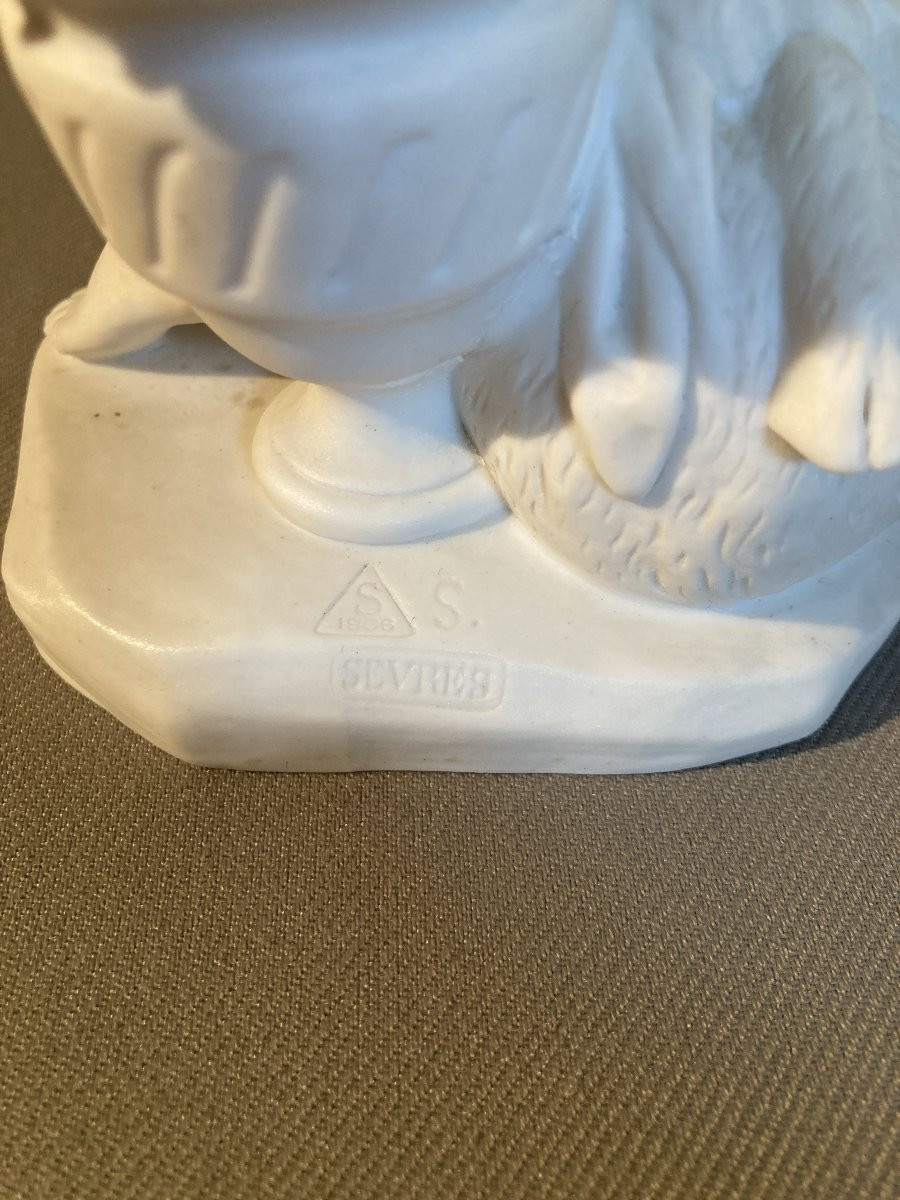 "Bacchante au vase" biscuit de Sèvres 1906-photo-5