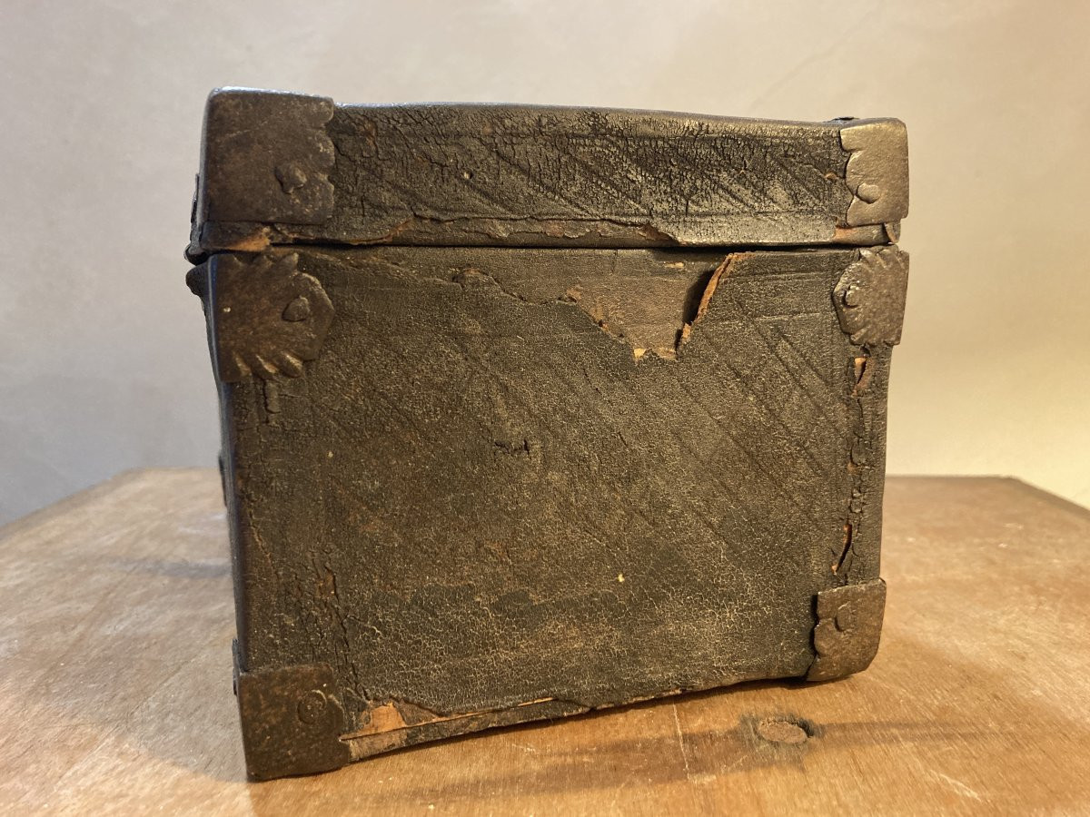 17th Century Casket-photo-1
