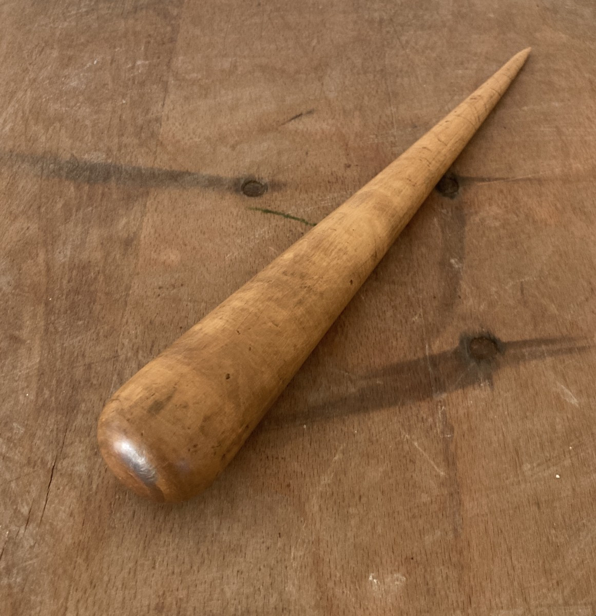 &Eacute;pissoir en bois fruitier