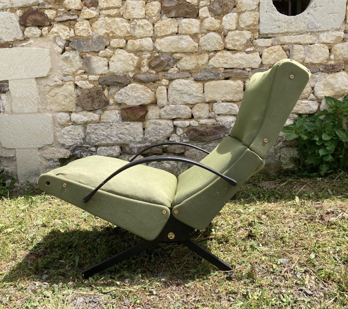 Osvaldo Borsani P40 Armchair -photo-6