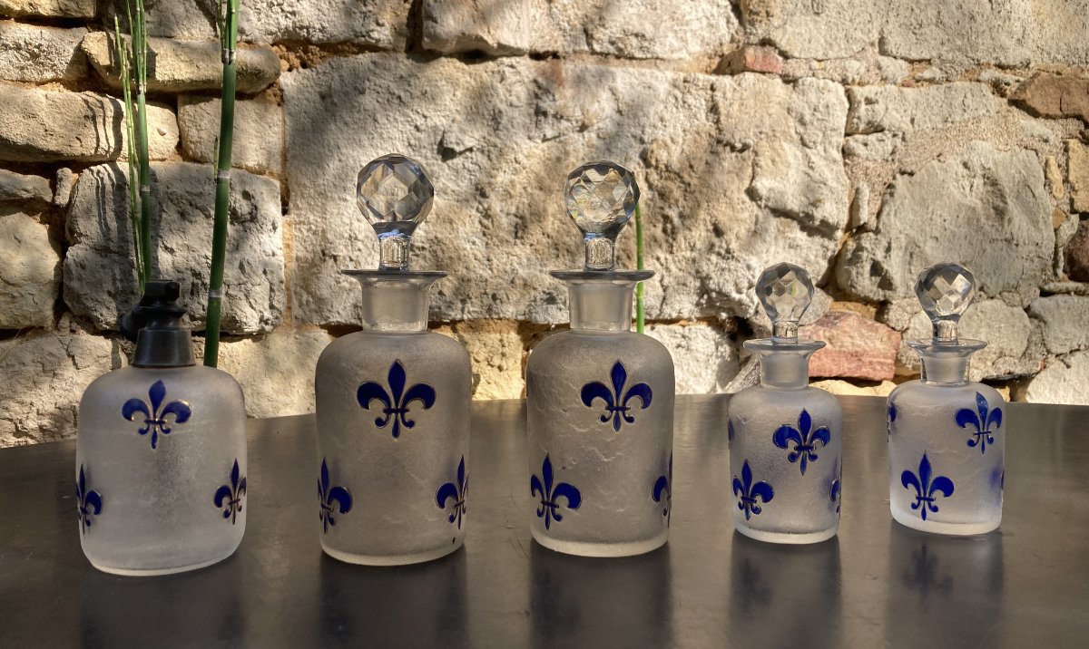 Nécessaire de toilette "Fleurs de Lys" Daum