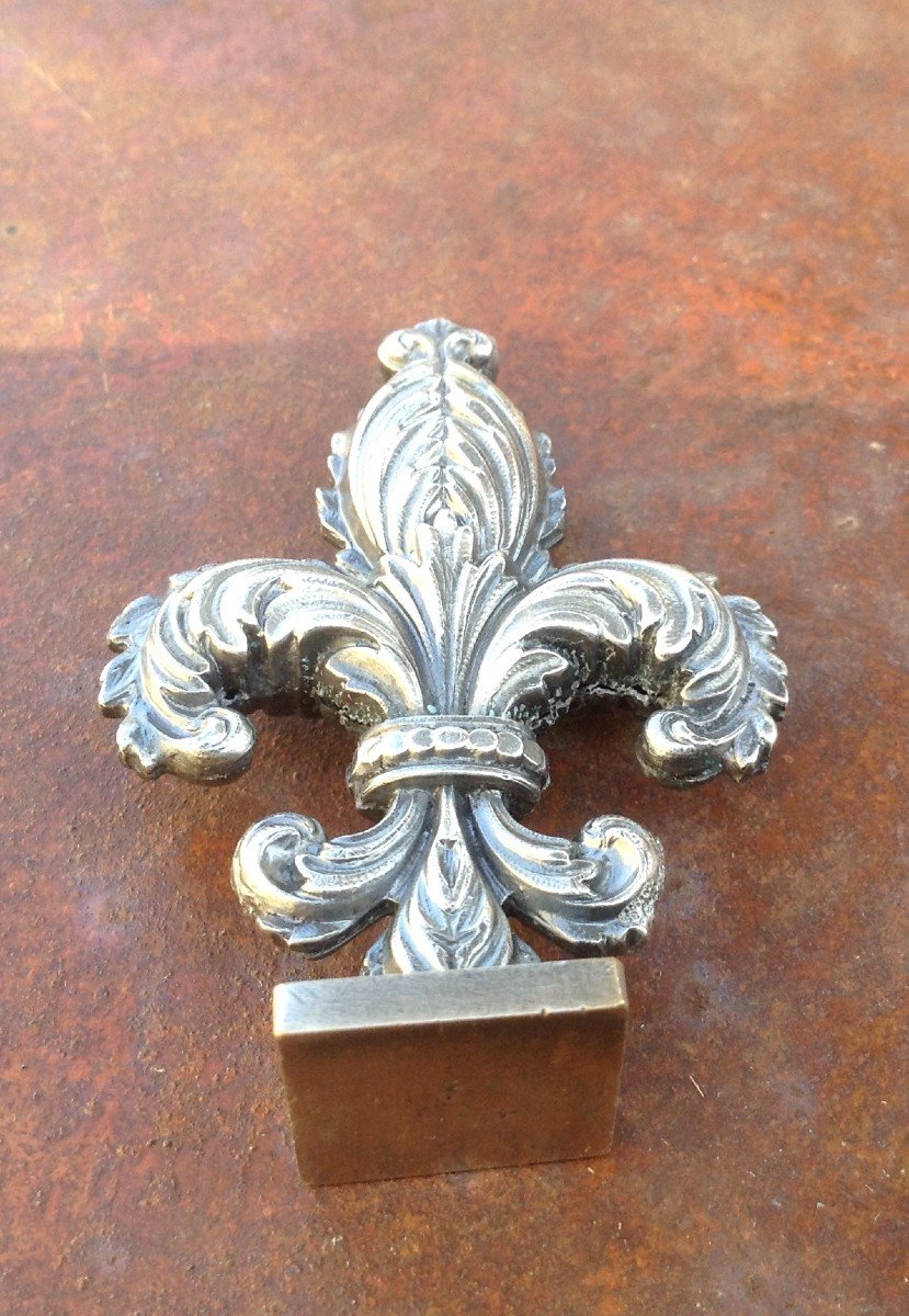 Cachet Fleur De Lys-photo-2