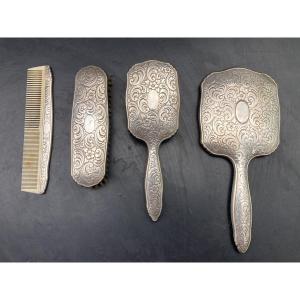 Nécessaire de toilette en argent