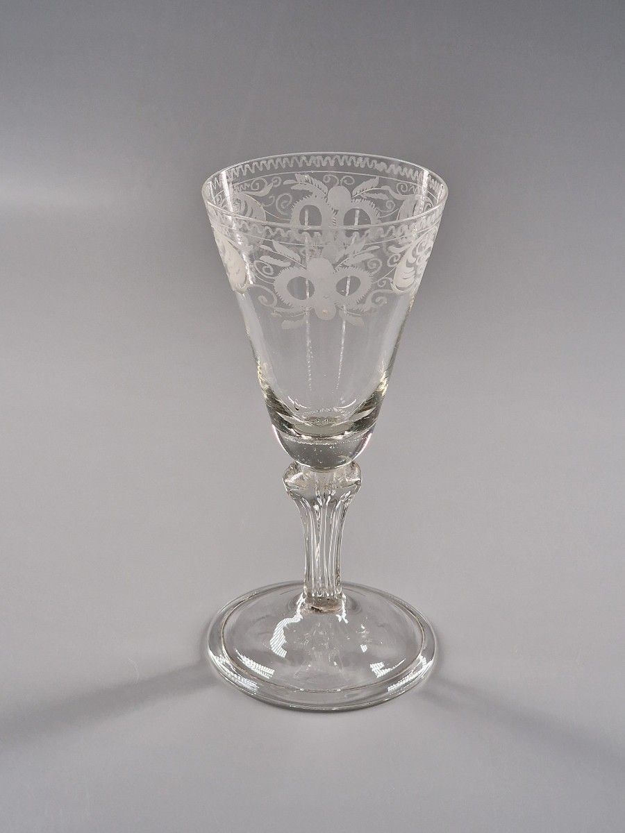 Grand verre à coupe gravée - XVIIIe siècle