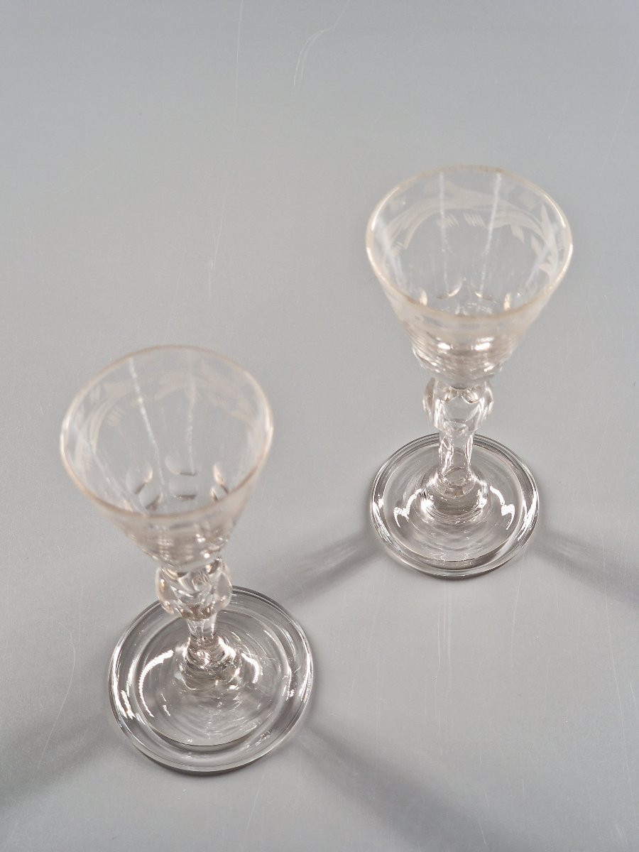 Pair Of Small Engraved Glasses With Faceted Stems - 18th Century-photo-3