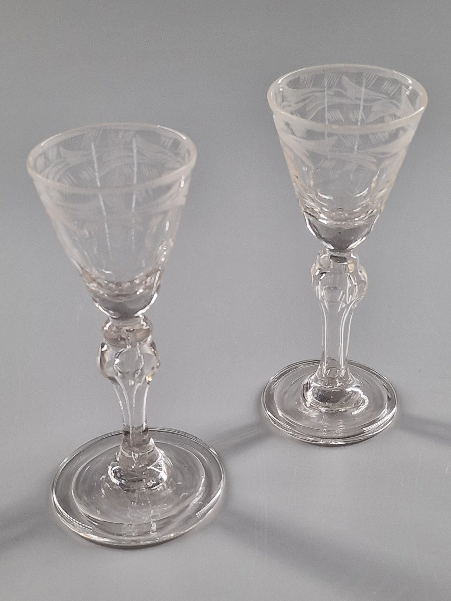 Pair Of Small Engraved Glasses With Faceted Stems - 18th Century-photo-5