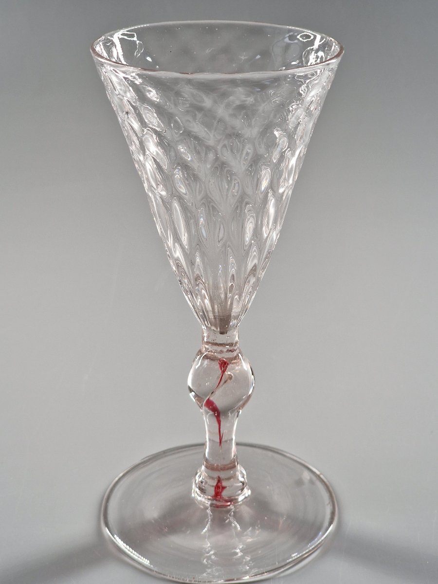 Honeycomb-shaped Glass With A Red Filament Stem - France Or Bohemia, 18th Century-photo-1