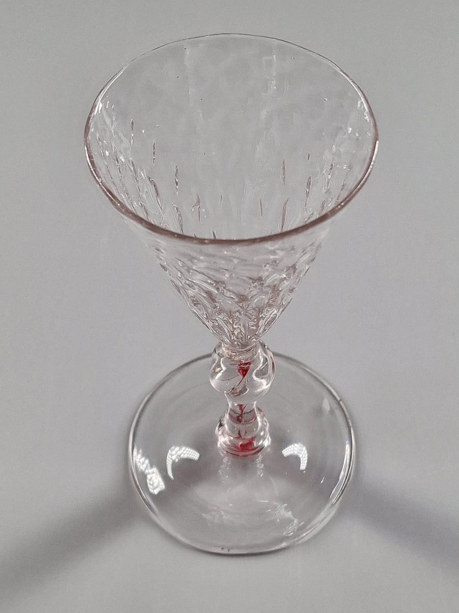 Honeycomb-shaped Glass With A Red Filament Stem - France Or Bohemia, 18th Century-photo-2
