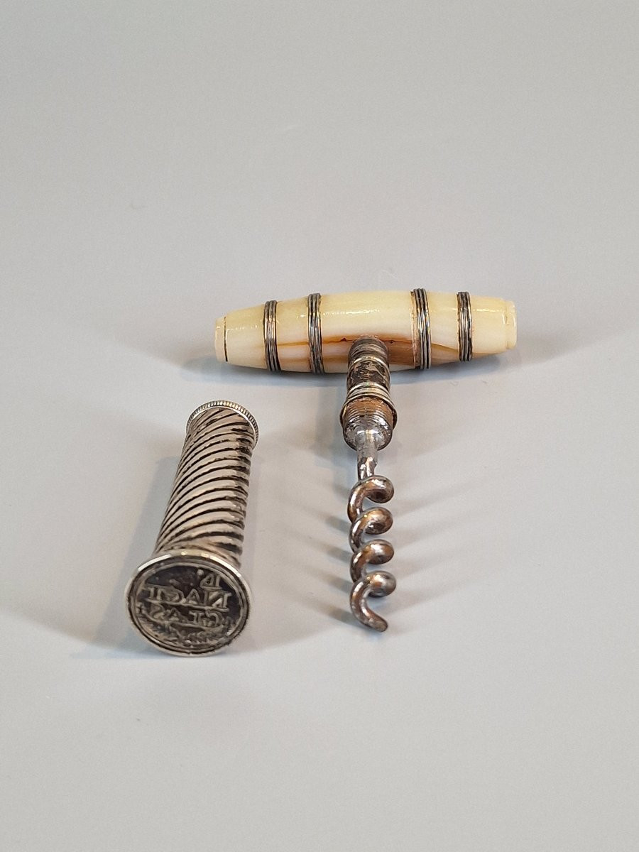 Tire bouchon de voyage en nacre et argent formant sceau - XVIIIe siècle-photo-4