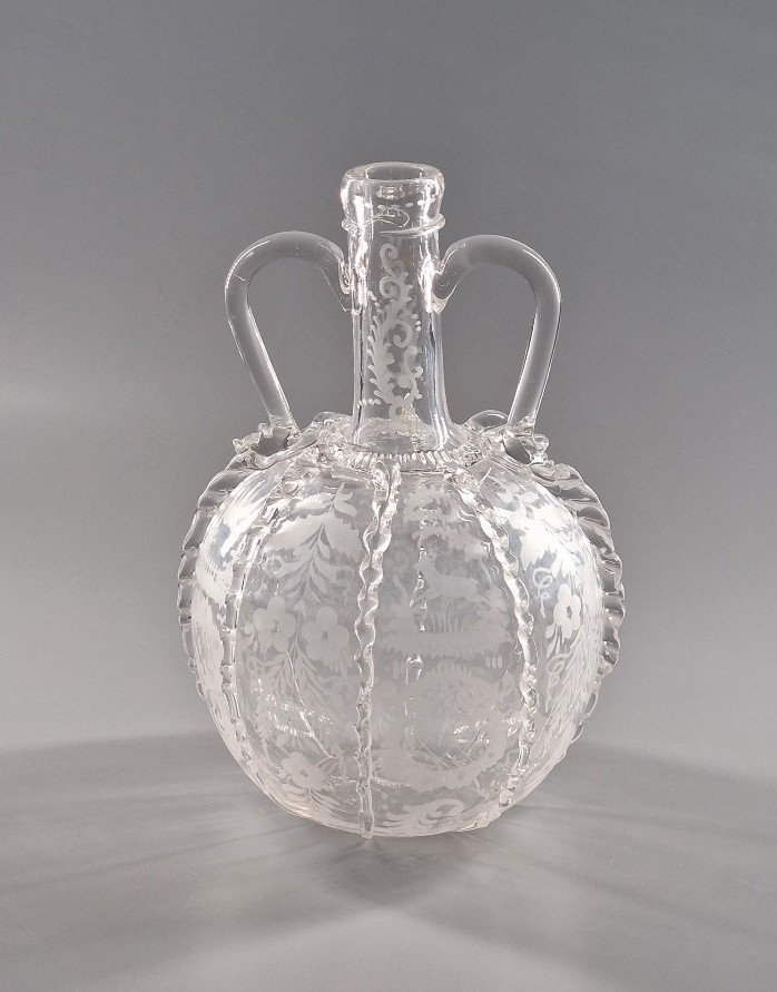 Carafe hollandaise en verre soufflé gravé et travaillé à la pince - XIXe siècle 19e