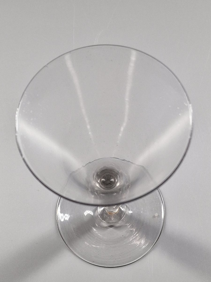 À la façon de Venise, grand verre à jambe balustre torsadée et noeuds plats - XVIIe siècle-photo-7