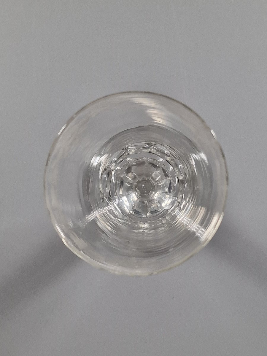 Glass With A Truncated Conical Bowl Engraved With Foliage And Small Flowers - 18th Century-photo-1