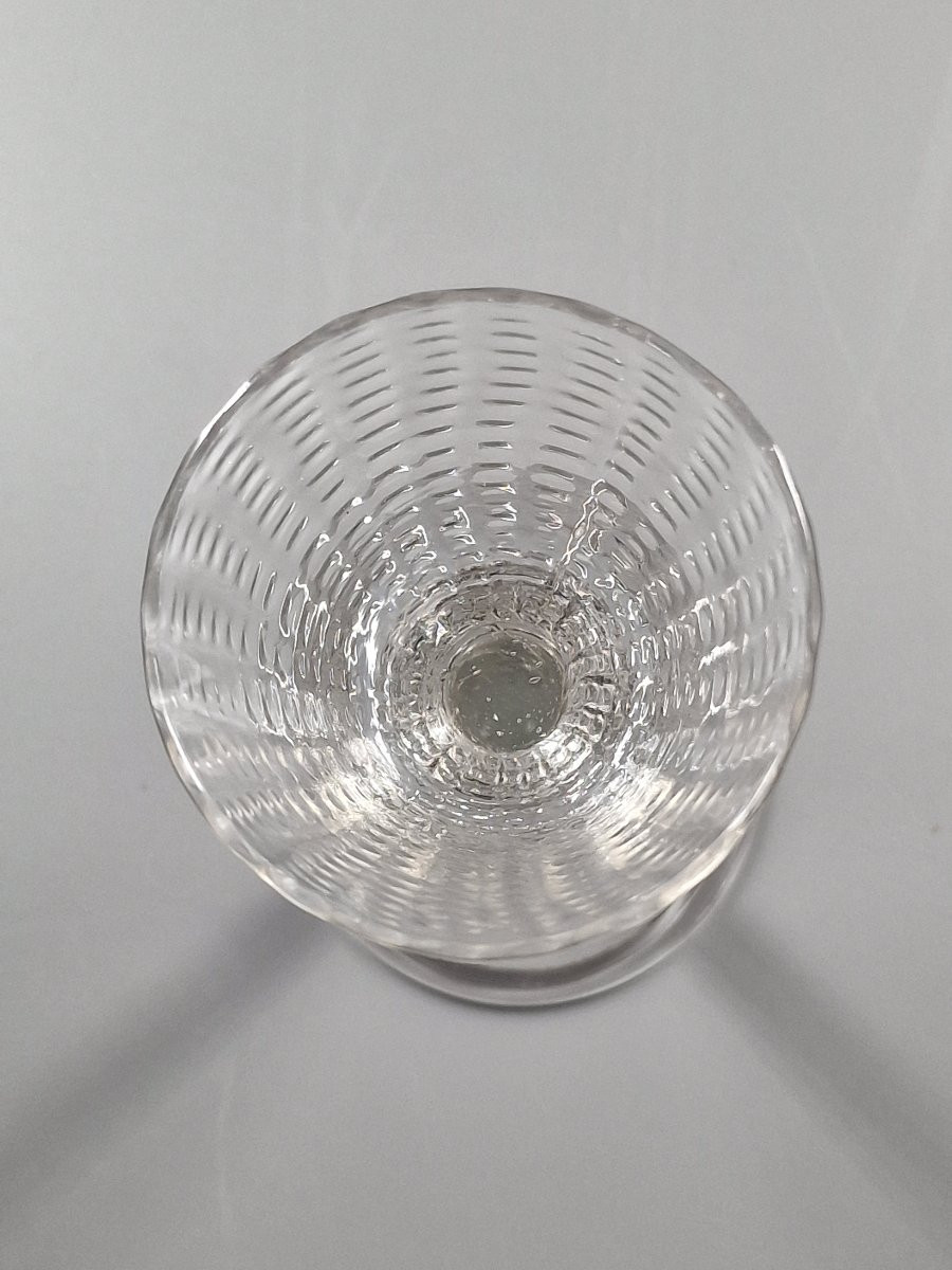Verre liégeois à coupe grains de riz et jambe à noeud godrons - XVIIIe siècle-photo-2
