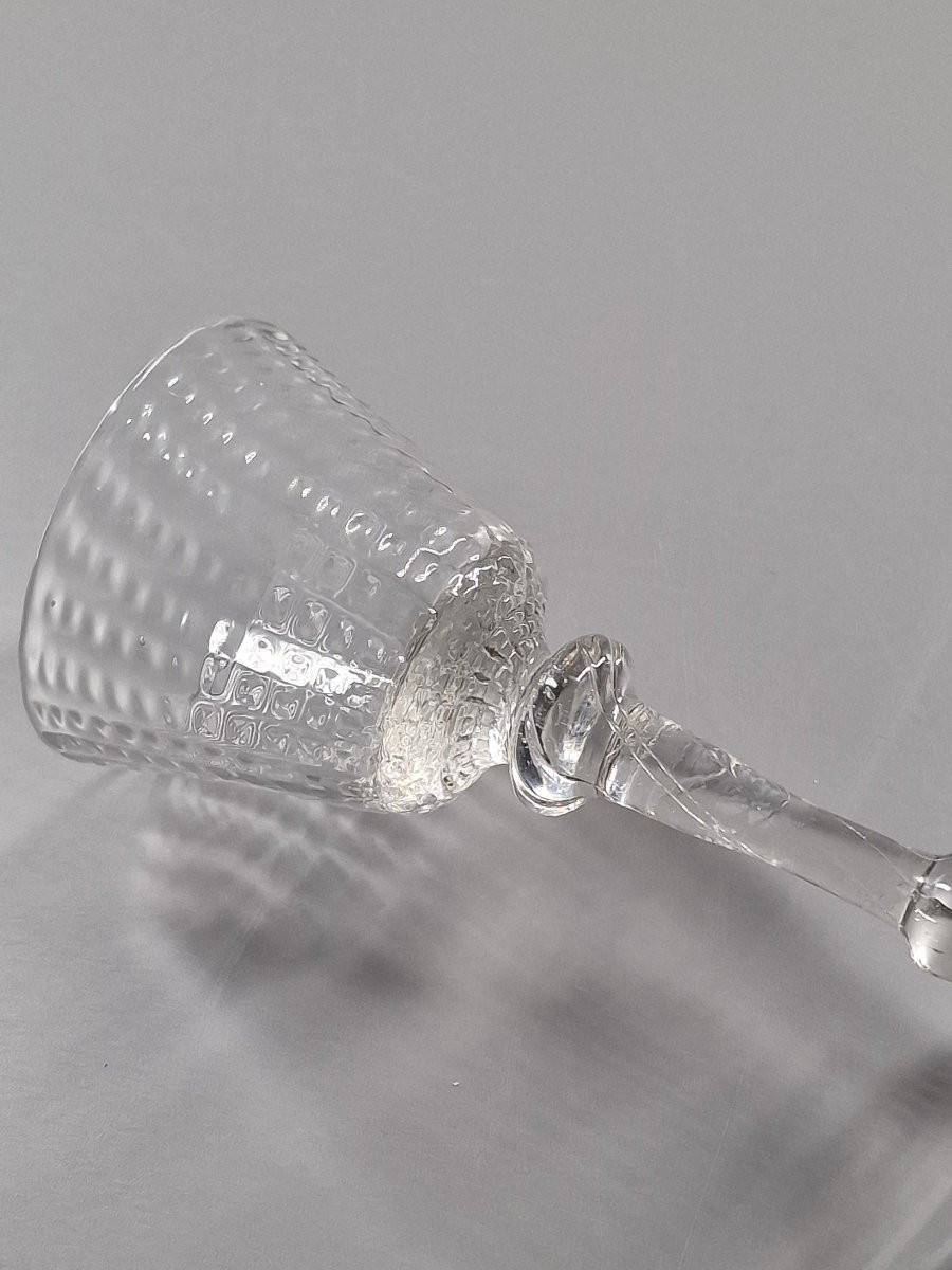 Verre liégeois à coupe grains de riz et jambe à noeud godrons - XVIIIe siècle-photo-6