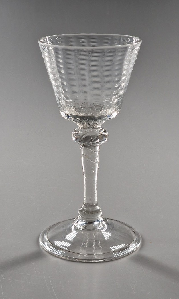 Verre liégeois à coupe grains de riz et jambe à noeud godrons - XVIIIe siècle 18e