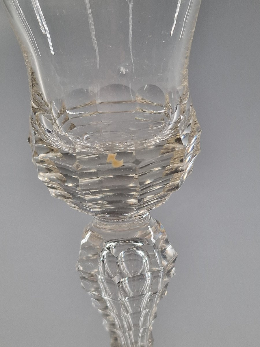 Grand verre à jambe balustre et coupe facettées en degrés - Bohême, XVIIIe siècle 18e-photo-4