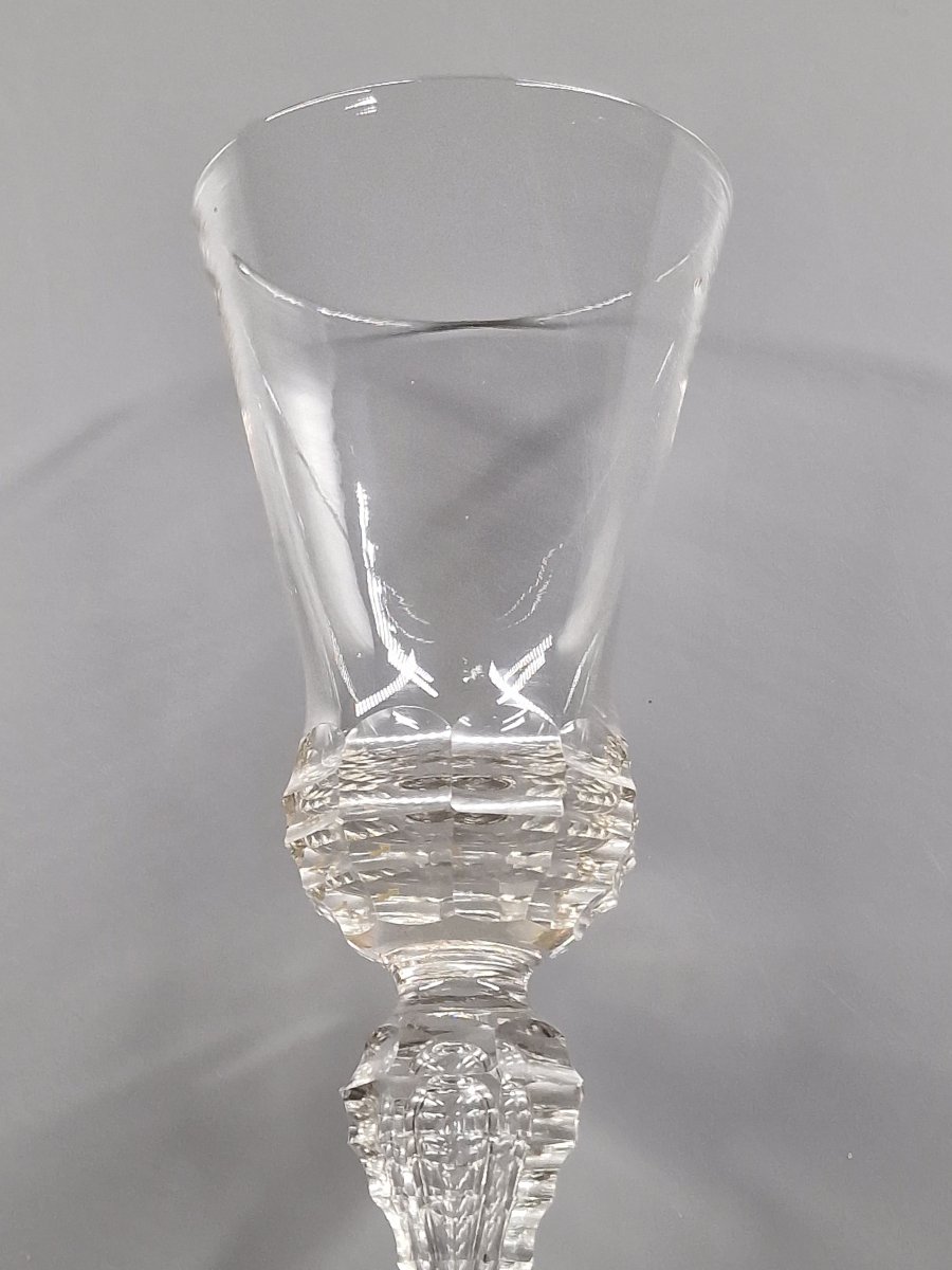 Grand verre à jambe balustre et coupe facettées en degrés - Bohême, XVIIIe siècle 18e-photo-5