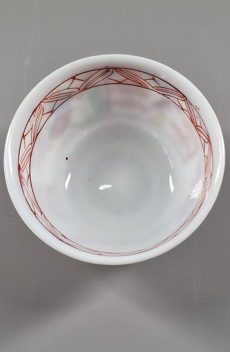 Pochon et sa soucoupe en verre opalin émaillé polychrome - Bohême ou Thuringe, XVIIIe siècle-photo-4